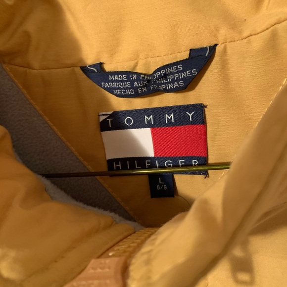 NWOT Tommy Hilfiger Khaki vest spellout - Picture 4 of 4